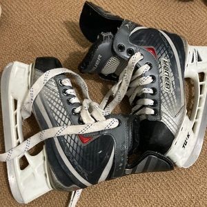 Bauer used skates US 2
